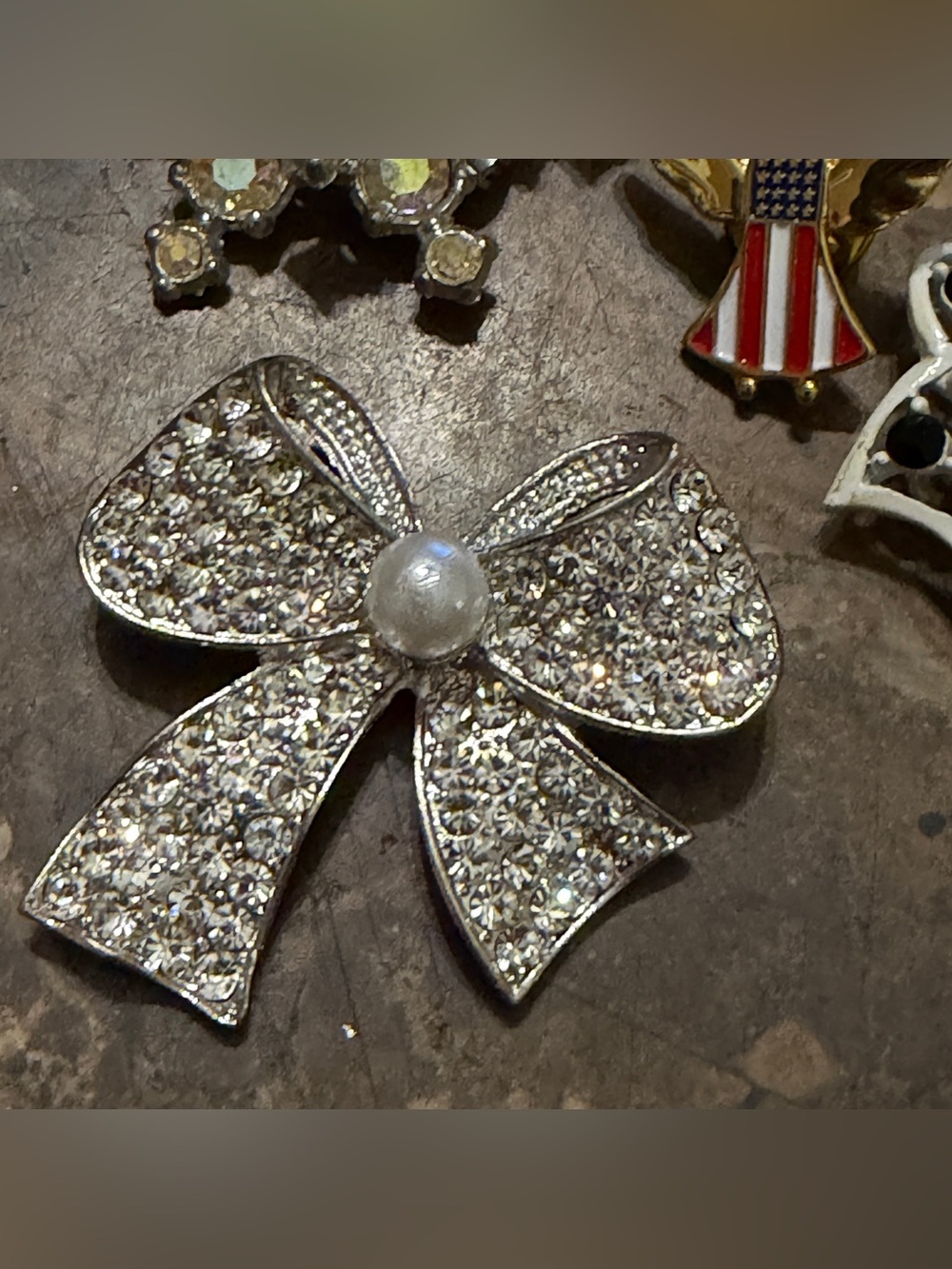 Brooch bundle - Picture 2 of 7